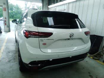 Used 2023 White Frost Tricoat Buick Preferred image 5