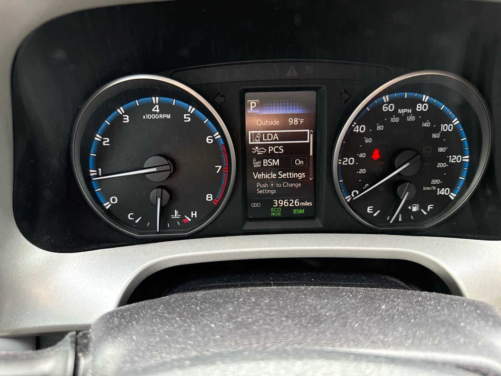 Used 2018 Silver Sky Metallic Toyota XLE image 17