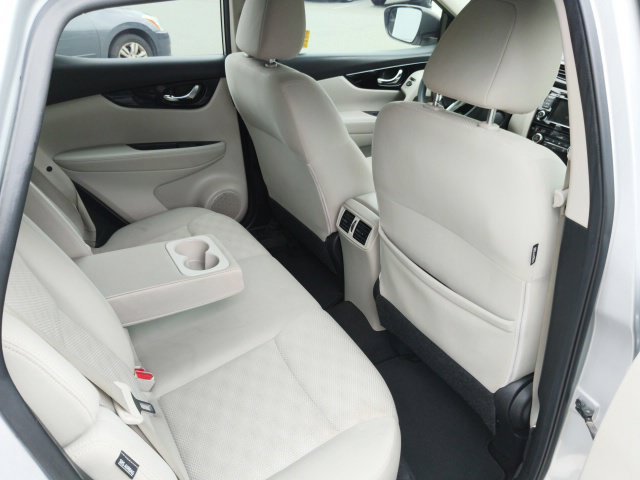Used 2020 Silver Nissan SV image 38