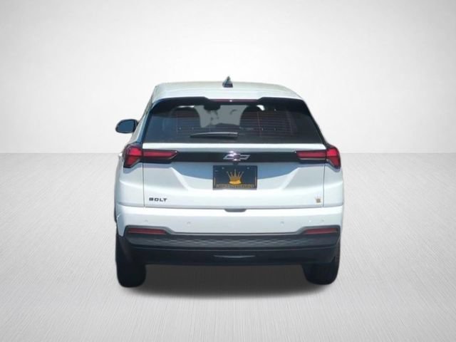 New 2027 Summit White Chevrolet LT image 9