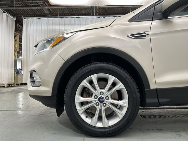 Used 2017 Gold Ford SE image 21