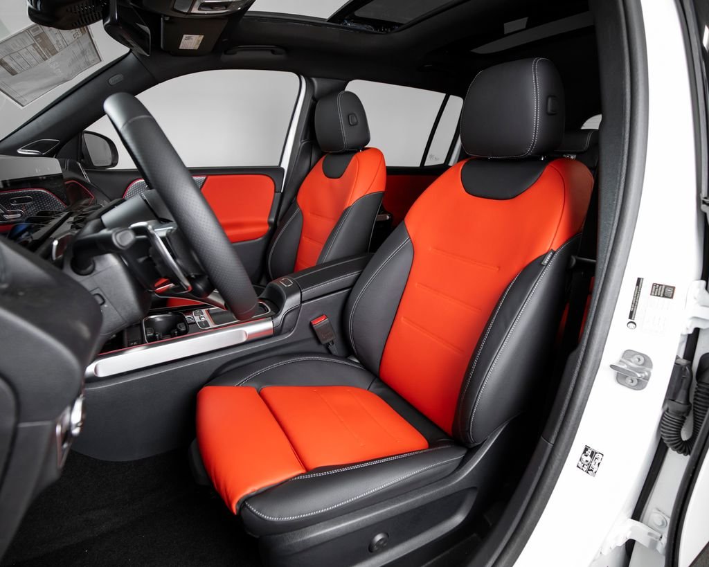 2025 Mercedes-Benz GLB GLB35 AMG - Photo 5