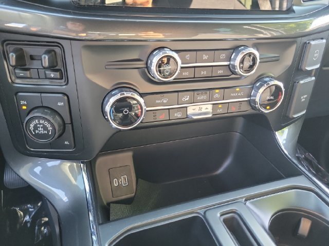 Certified Used 2023 Avalanche Ford XLT image 10