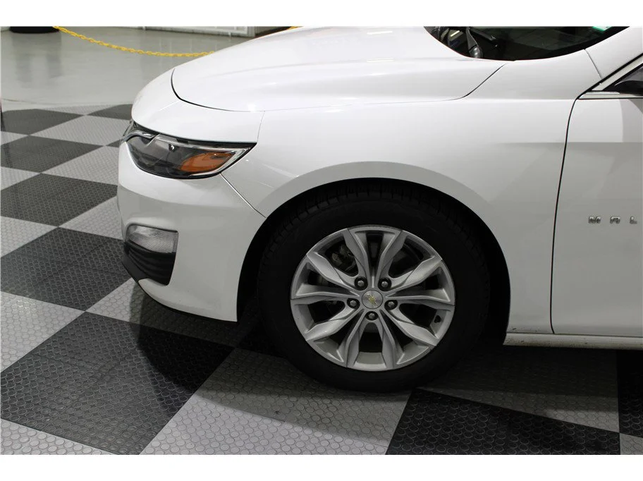 Used 2023 Summit White Chevrolet LT image 9