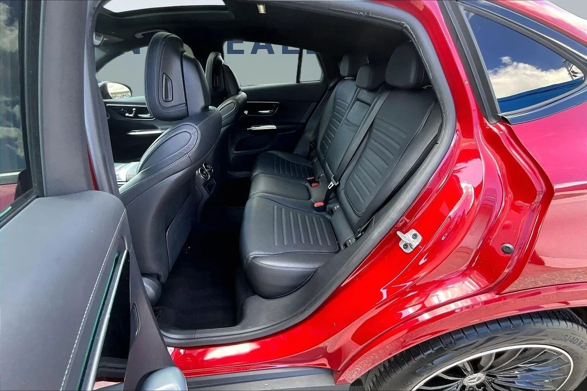 Used 2024  Mercedes-Benz 4MATIC® Coupe image 22