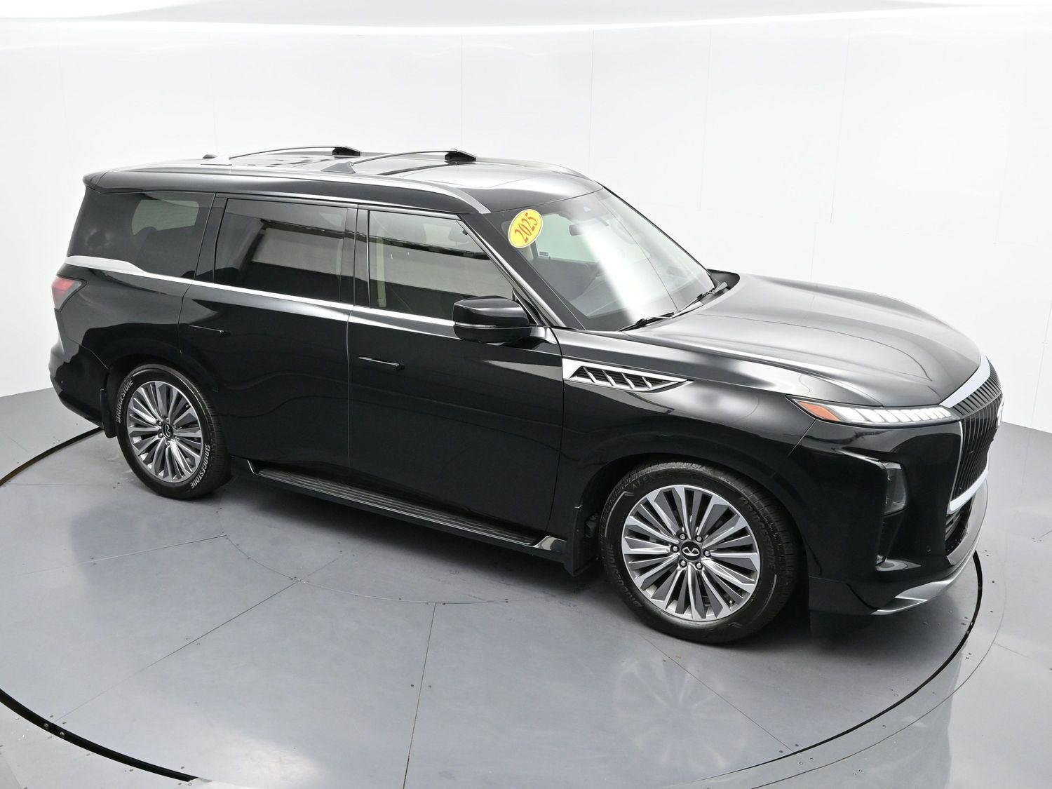 Used 2025 Black Obsidian INFINITI LUXE image 38