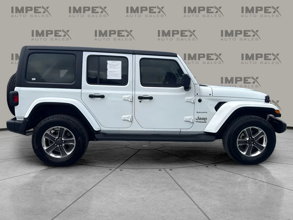 Used 2022 White Jeep Unlimited Sahara image 6
