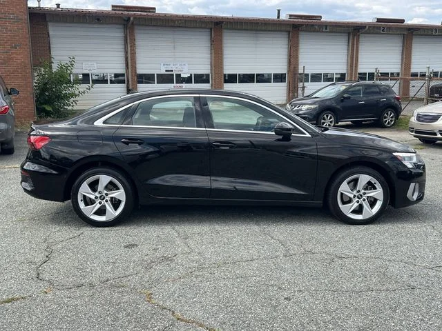 Used 2024  Audi 40 Premium image 14