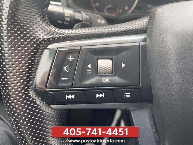 Used 2022 Gray Mitsubishi SE image 17