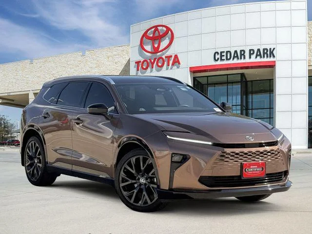 Certified Used 2025 BRONZE AGE Toyota Limited image 35