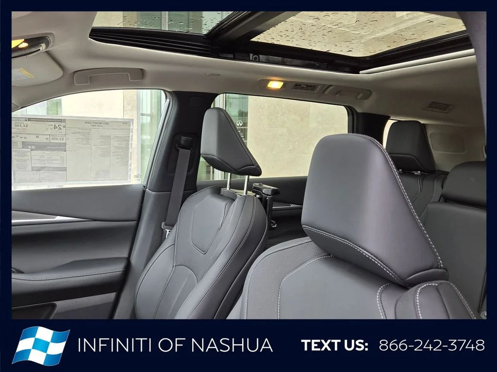 New 2027 GRAPHITE SHADOW INFINITI Luxe AWD image 6