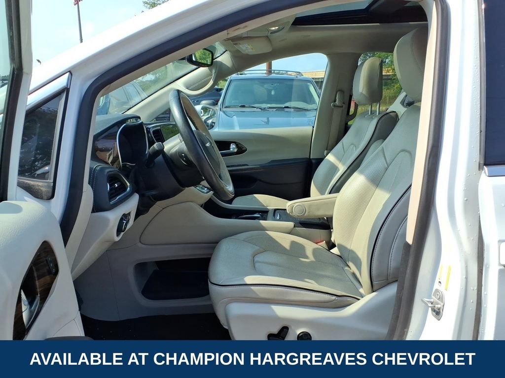 Used 2021 White Chrysler Limited AWD image 25