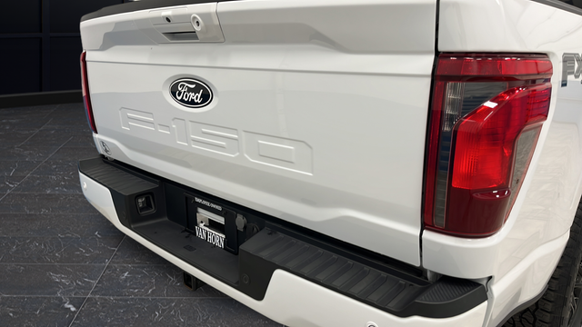 Used 2024 Oxford White Ford XLT image 38