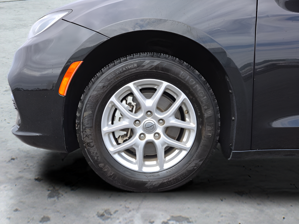 2022 Chrysler Pacifica Touring L - Photo 24