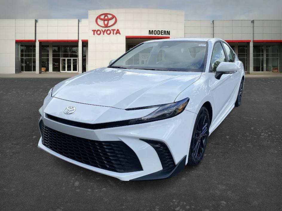Used 2025 Ice Cap Toyota SE image 1