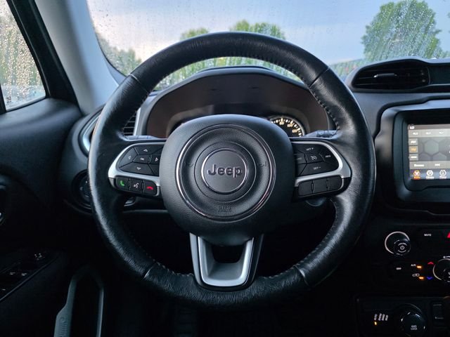 Used 2021 Crystal Metallic Jeep Latitude image 22