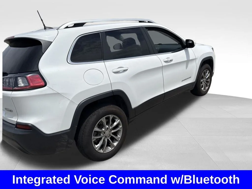 Used 2020 White Jeep Latitude Plus image 8