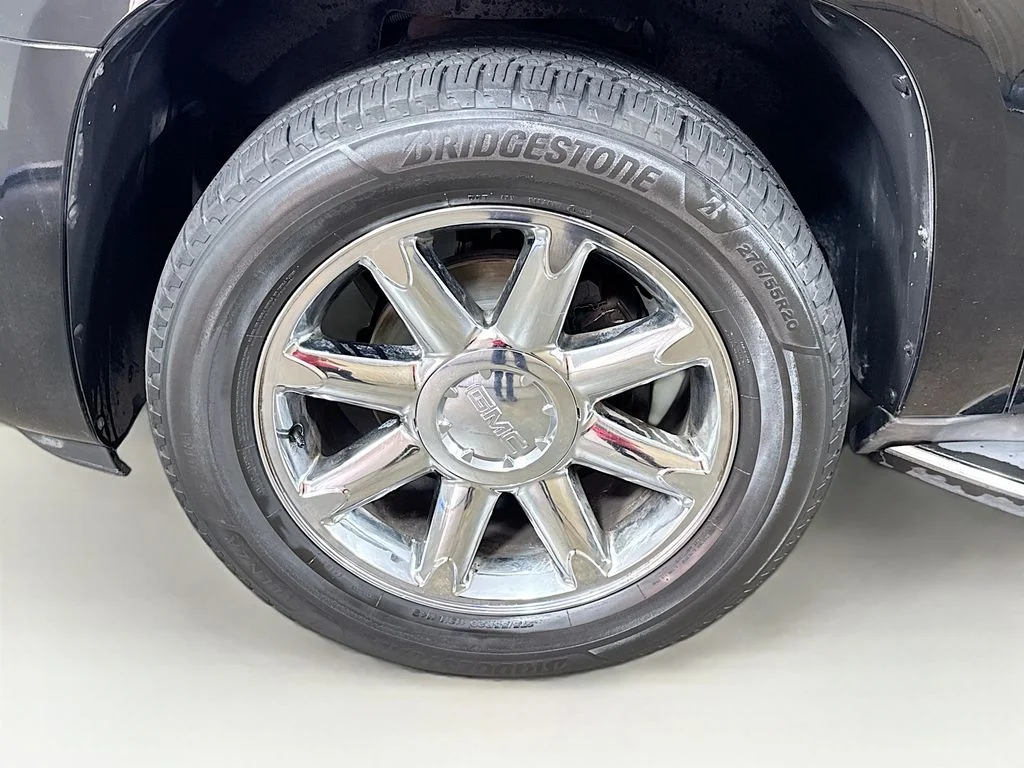 Used 2013 Black GMC Denali image 42
