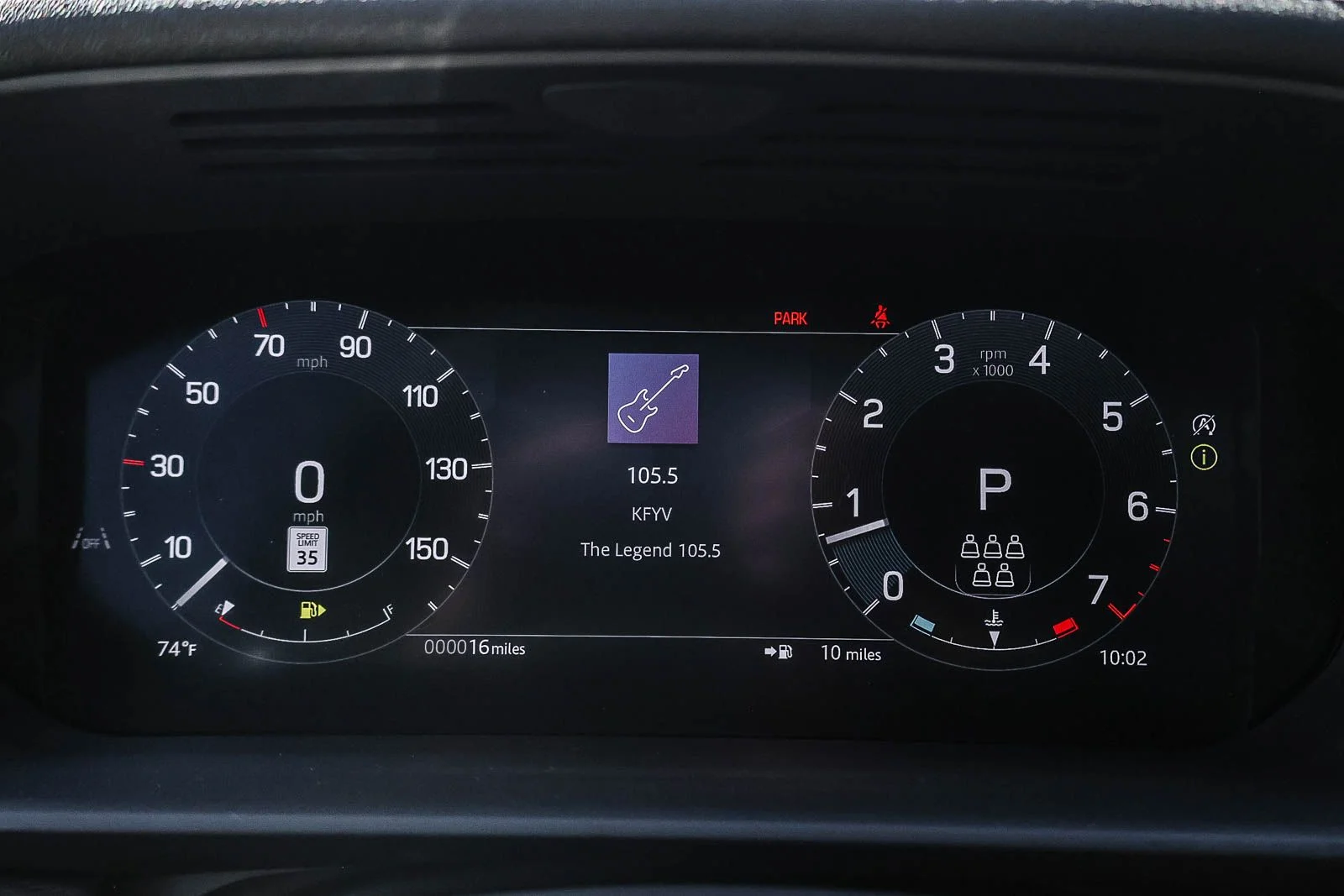 New 2026 Carpathian Grey Land Rover Dynamic SE image 33