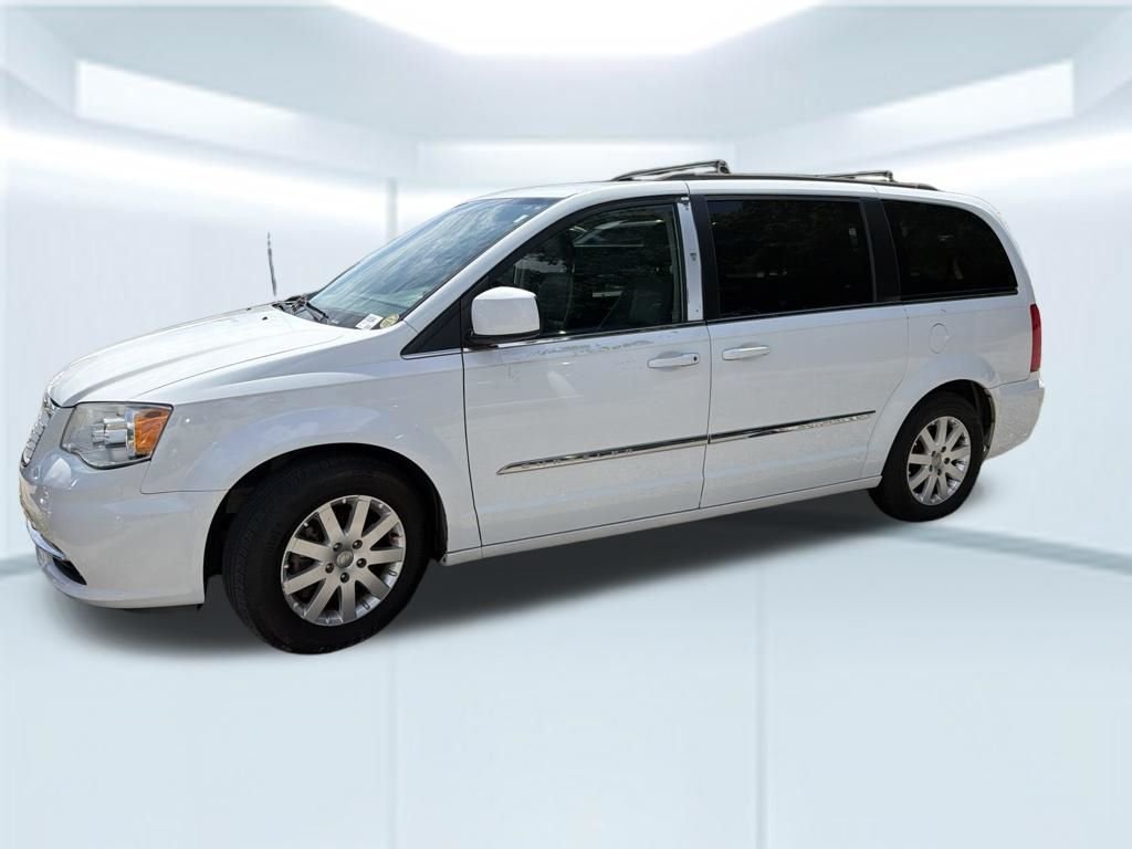 Used 2016 Bright White Clearcoat Chrysler Touring image 4