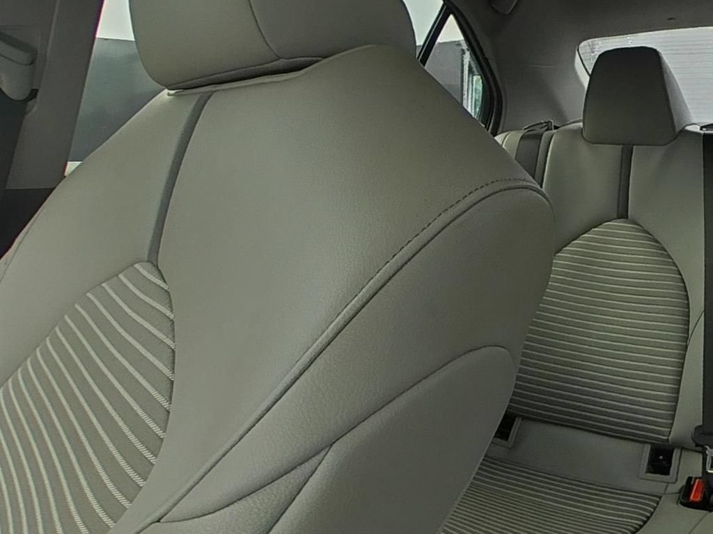 Used 2021 Blue Toyota SE image 9