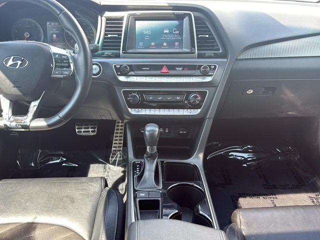 Used 2018 Gray Hyundai Sport image 19