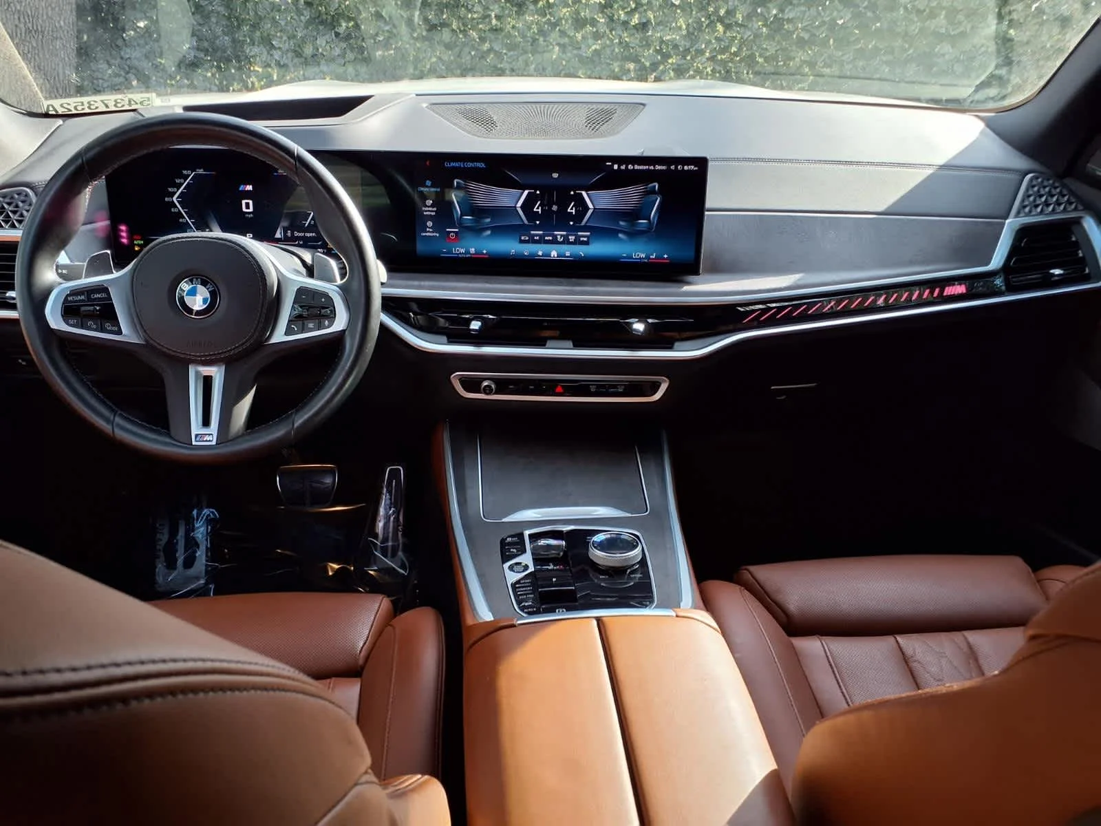 Used 2024  BMW M60i image 23