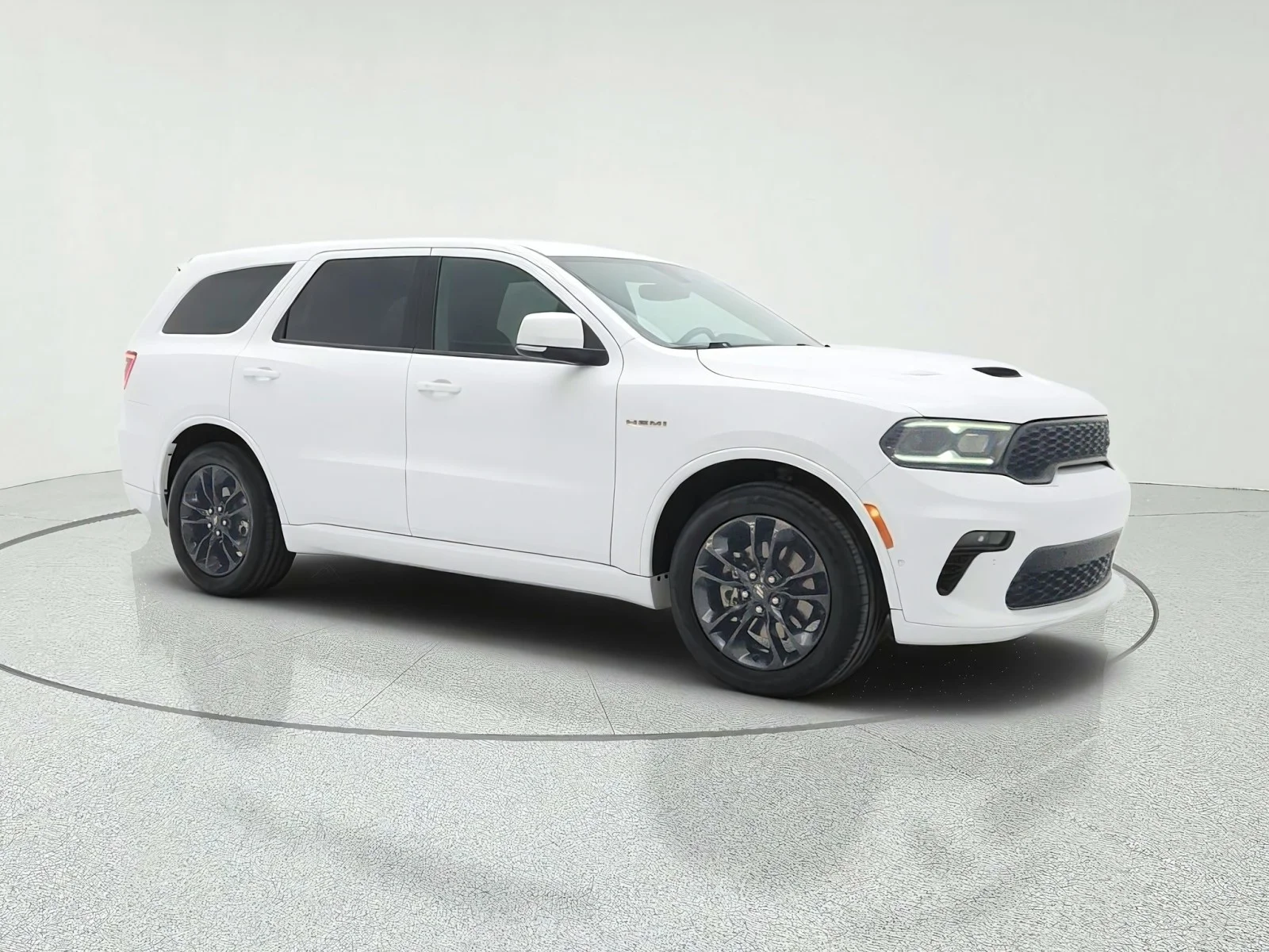 Used 2022 White Knuckle Clearcoat Dodge R/T HEMI ORANGE RWD image 3