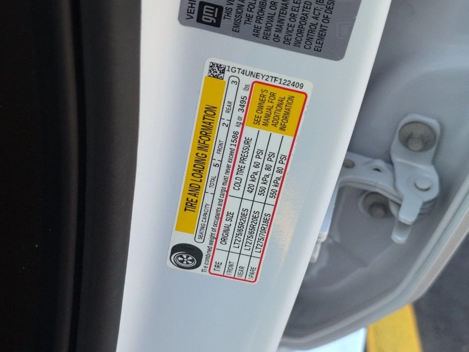 Used 2026 Glacier White Tricoat GMC SLT image 15