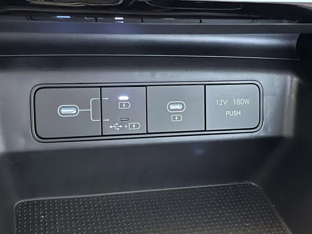 New 2026 Black Hyundai SEL image 28