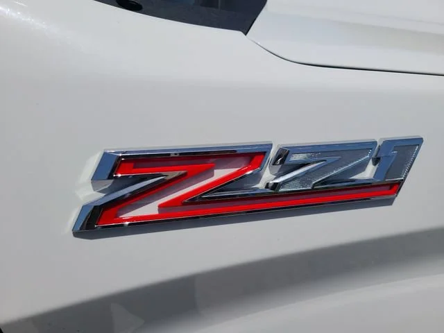 New 2026 Summit White Chevrolet RST image 32