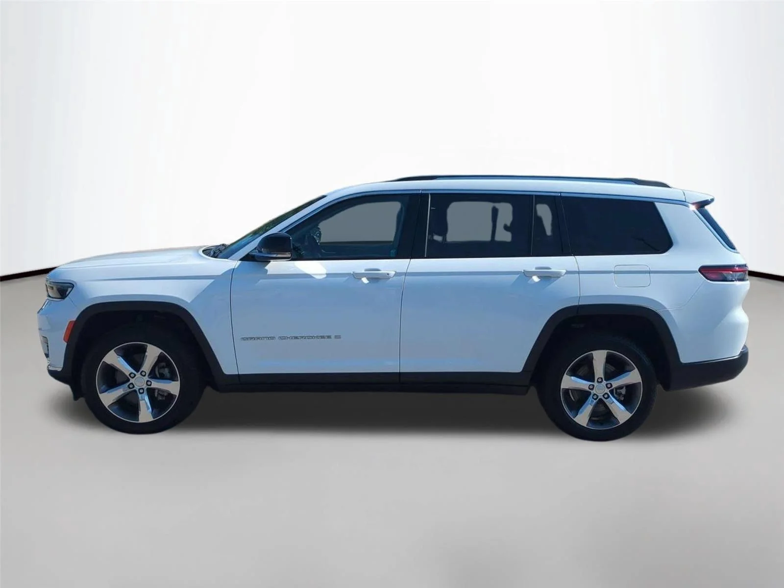 Used 2021 Bright White Clearcoat Jeep Limited image 2