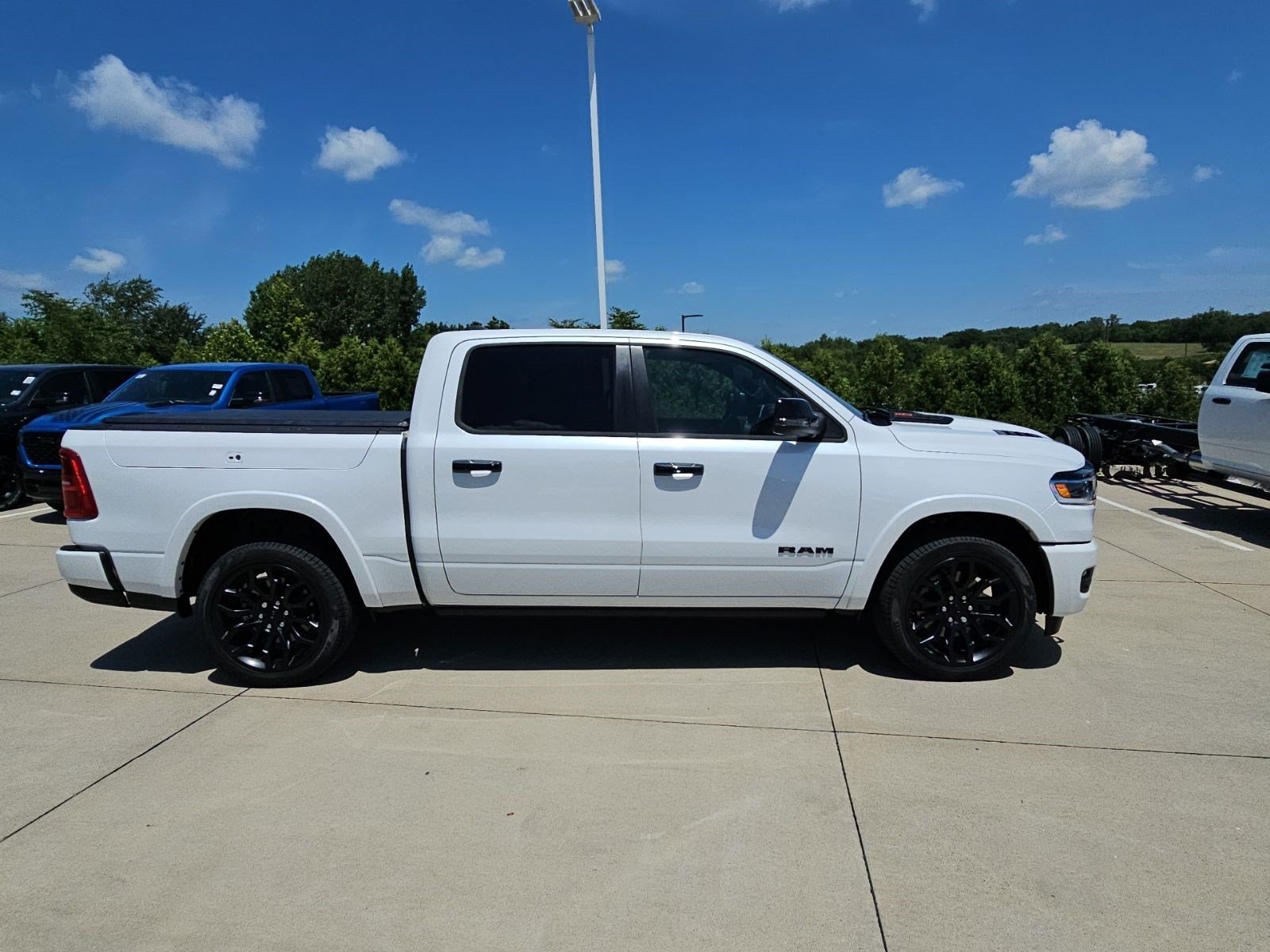 New 2026 Ivory White Tri-Coat Pearlcoat Ram Limited image 6