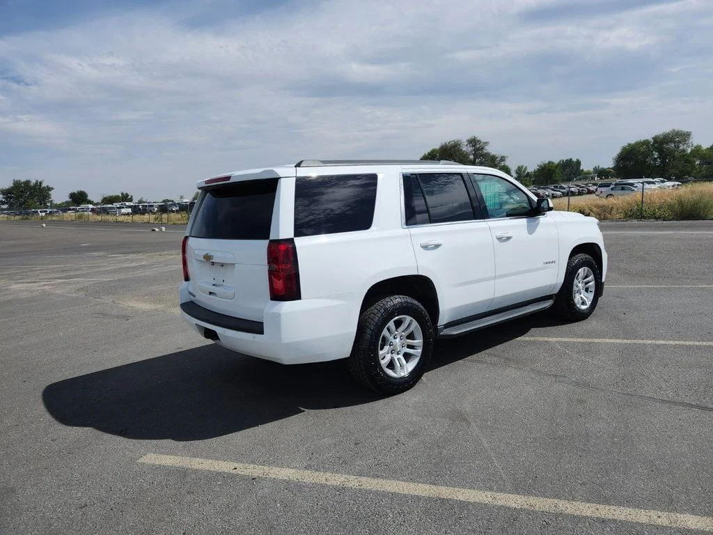 Used 2017 White Chevrolet LS image 6