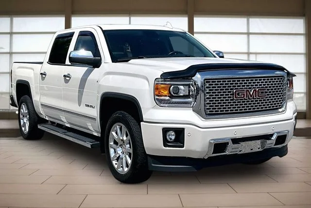 Used 2015 White GMC Denali image 12