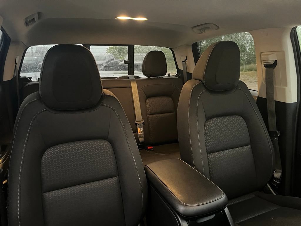 Used 2016 CARDINAL RED GMC 4WD SLE image 31