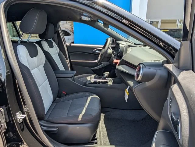 2026 Chevrolet Trax RS - Photo 7