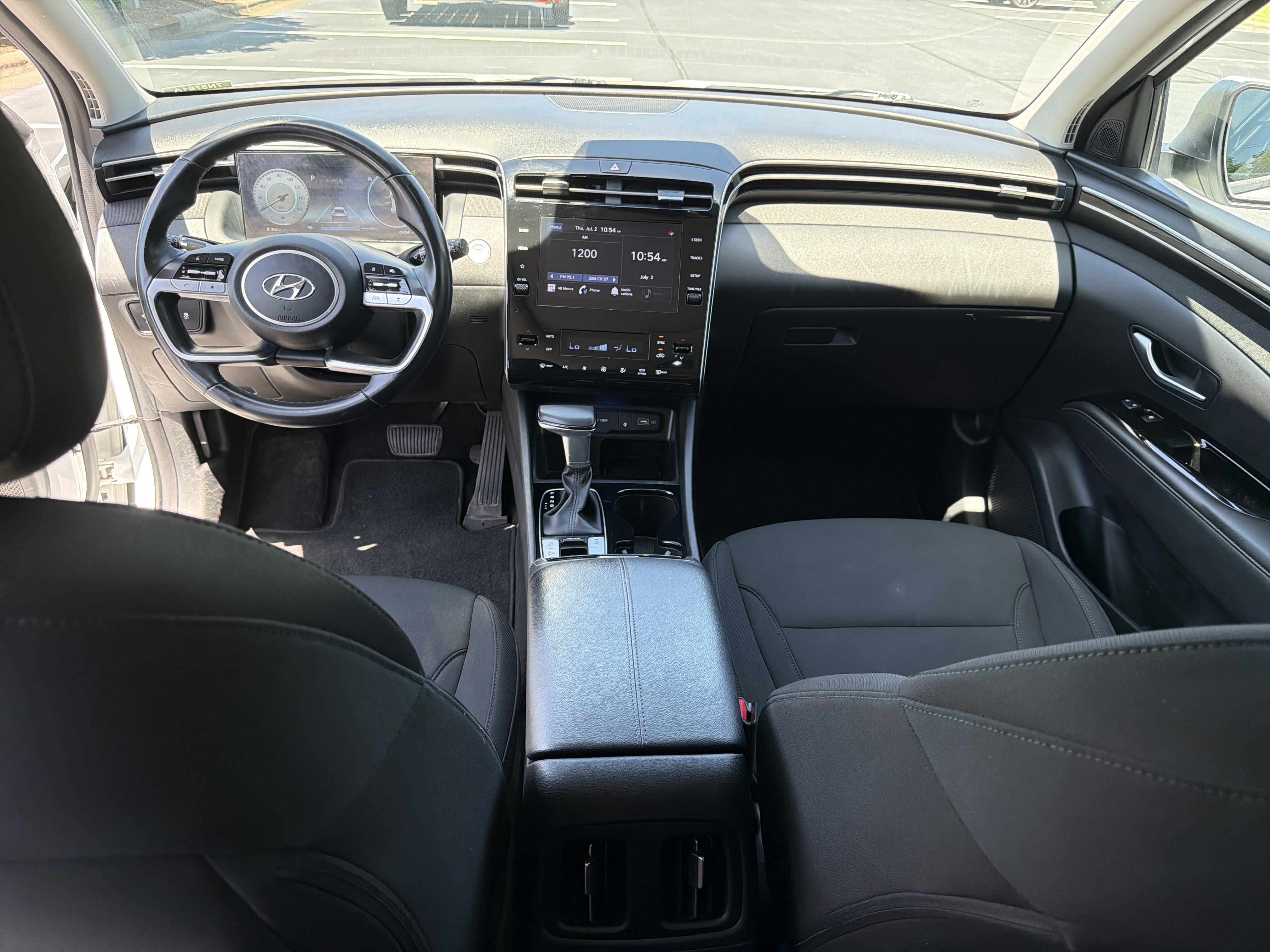 Used 2022 Quartz White Hyundai SEL image 18