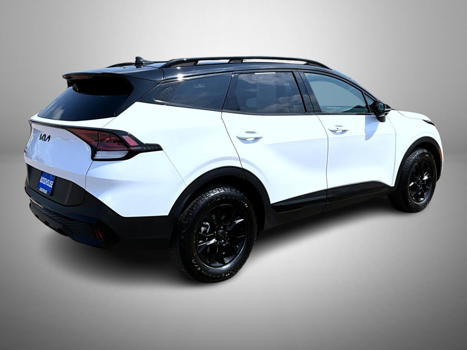 Used 2025 White Kia X-Pro Prestige image 5