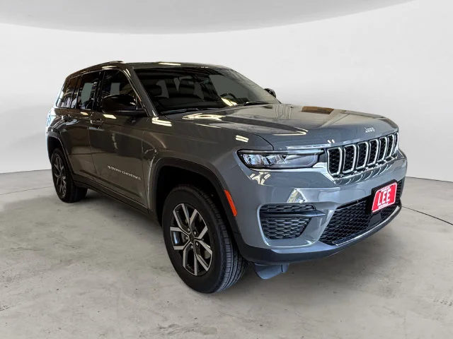 New 2027 Gray Jeep Laredo image 8