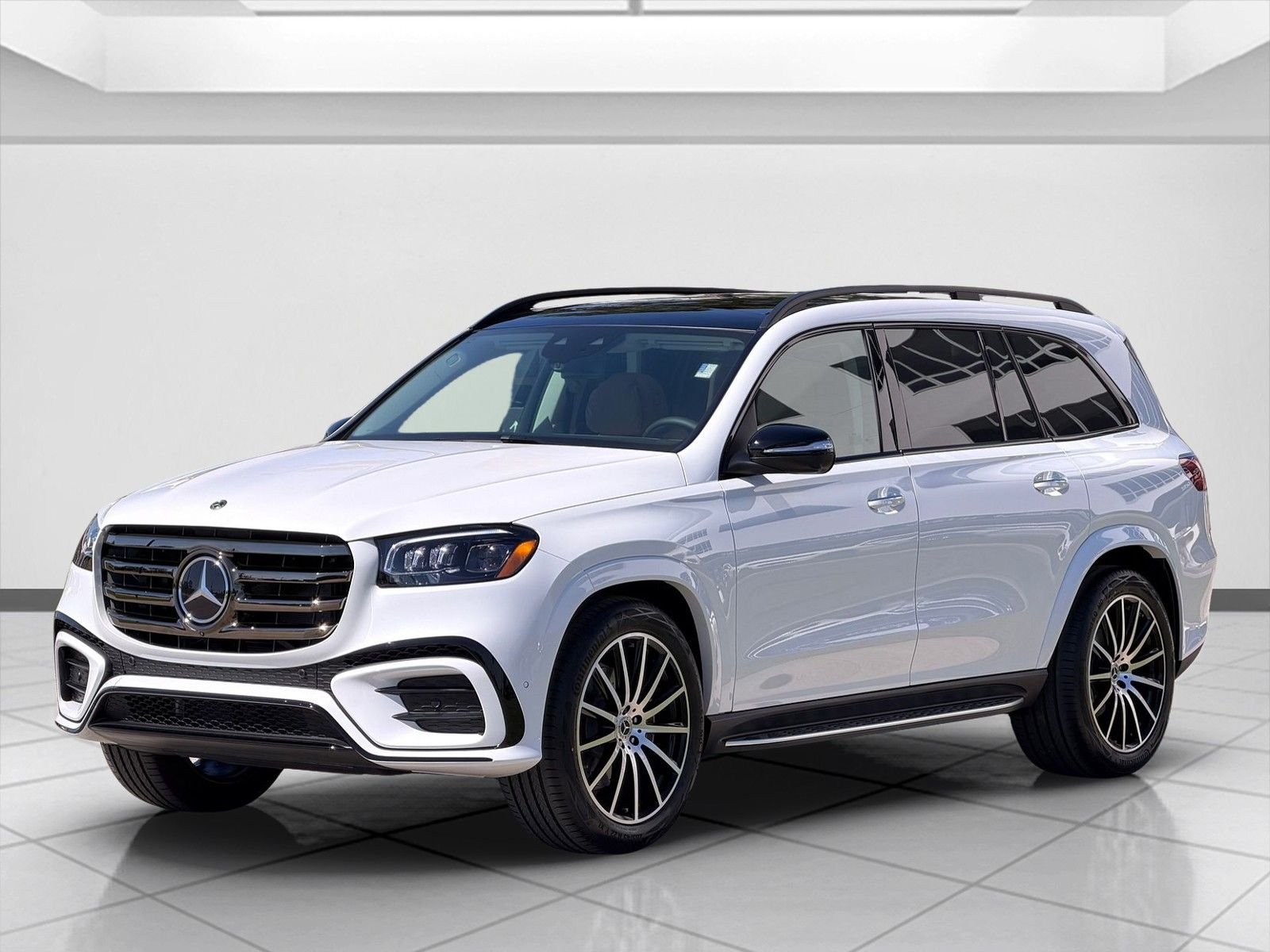 New 2026 MANUFAKTUR Moonlight White Metallic Mercedes-Benz GLS 450 image 6