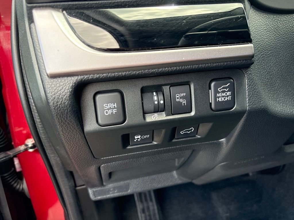 Used 2018 Red Subaru 2.5i Touring image 14