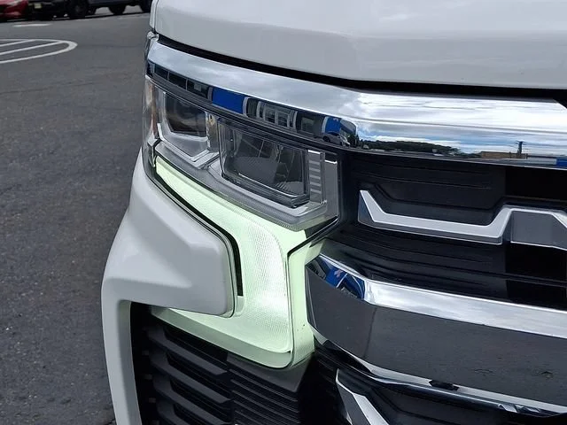 Used 2022 SUMMIT WHITE Chevrolet LTZ image 10
