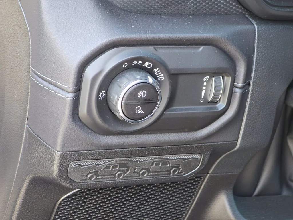 New 2026 Purple Jeep Mojave image 34