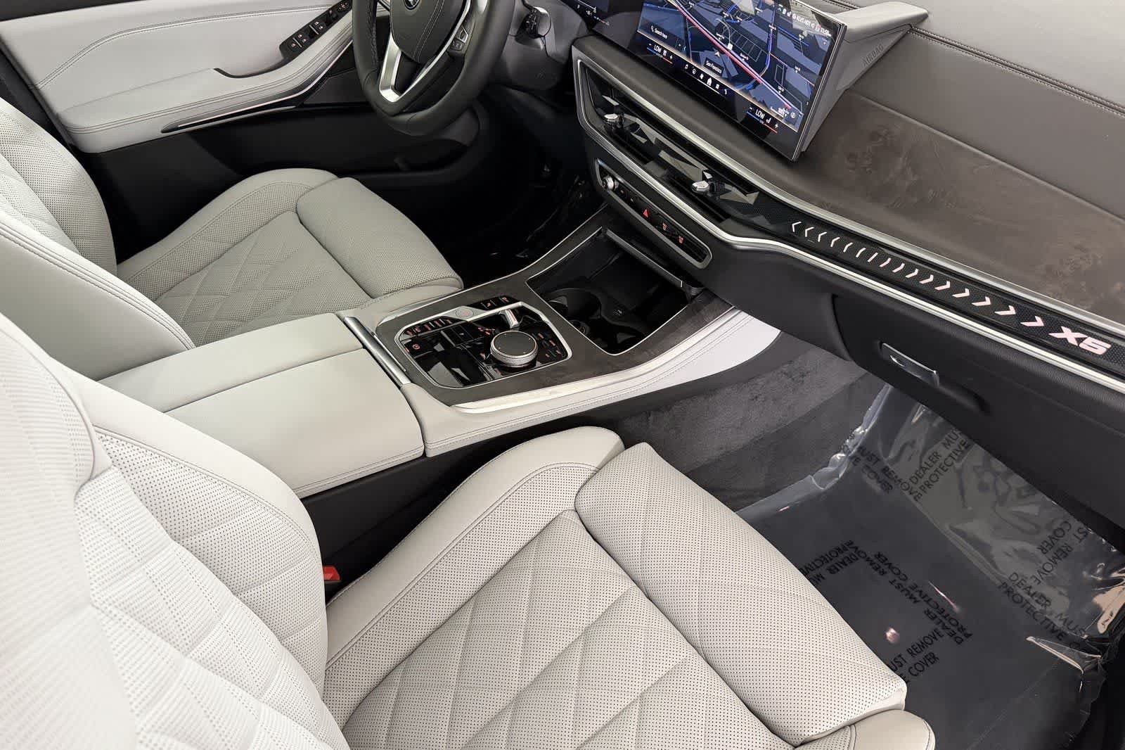 New 2026 Skyscraper Grey Metallic BMW xDrive40i image 16