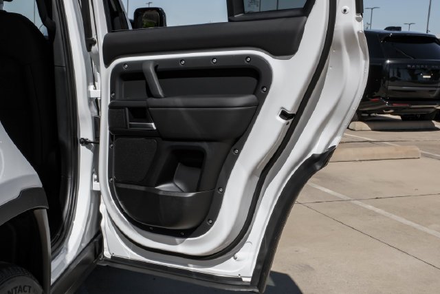 New 2026 Fuji White Land Rover S image 54