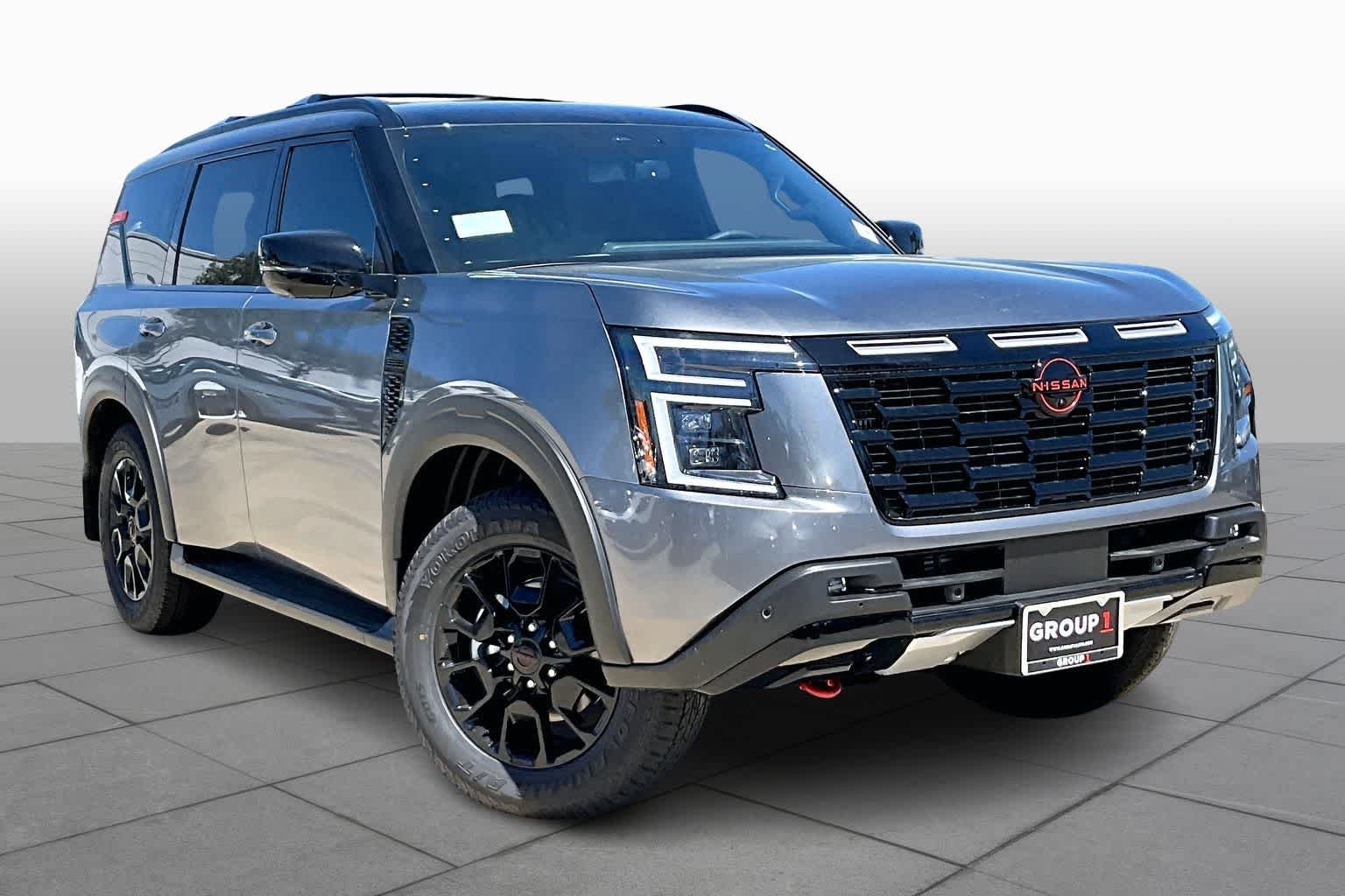 New 2026 Gun Metallic / Super Black Two-tone Nissan PRO-4X image 2