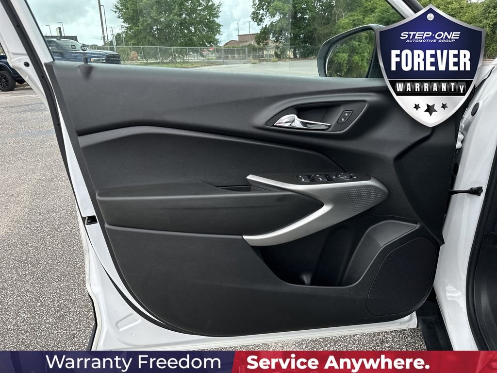 Used 2024 White Chevrolet 1RS image 11