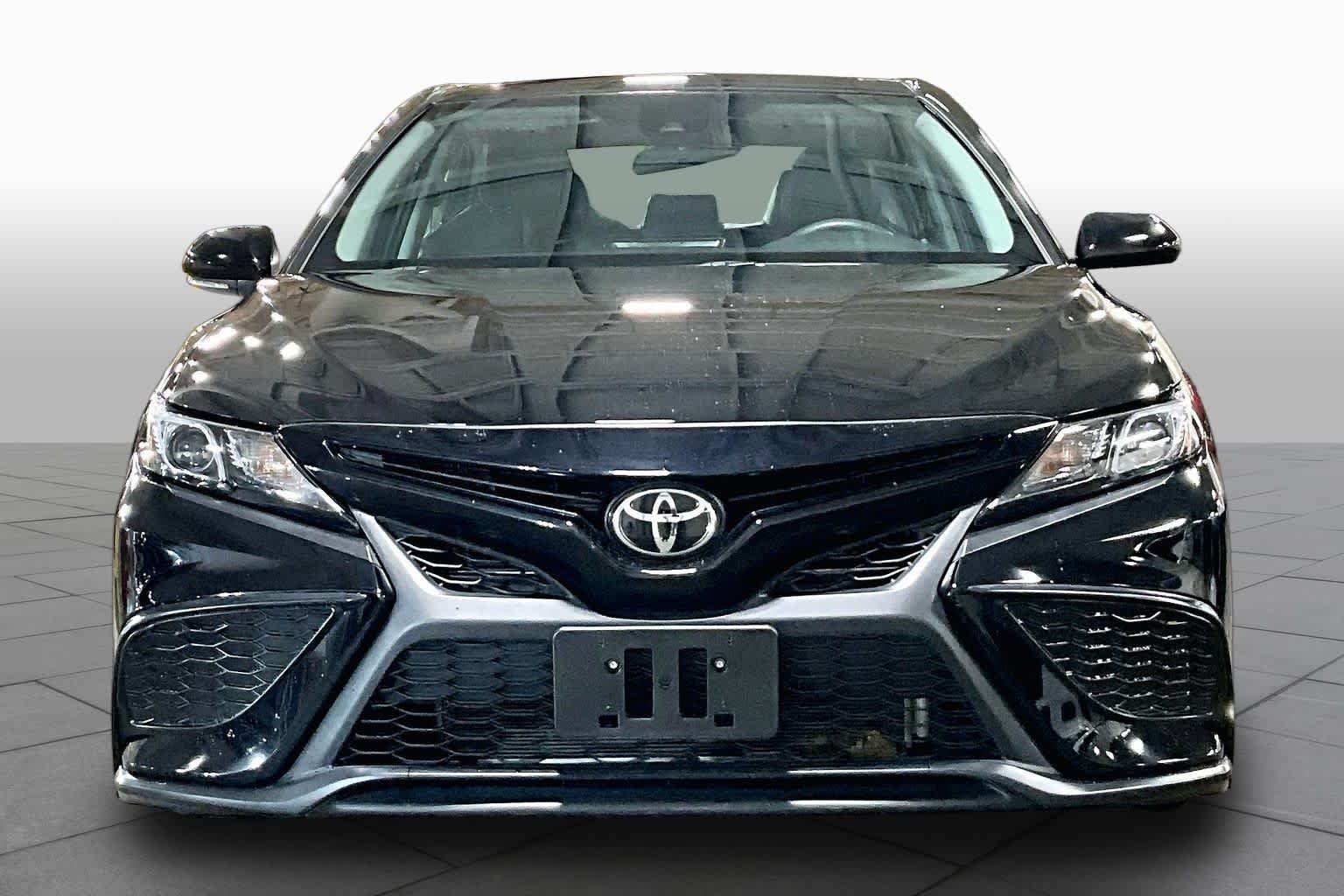 Used 2024 Midnight Black Metallic Toyota SE image 4