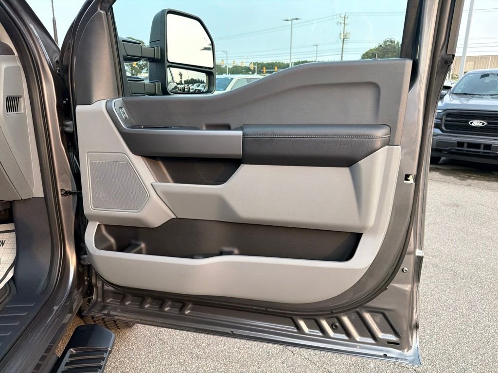 New 2026 Carbonized Gray Metallic Ford XL image 22